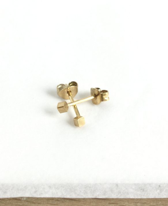 Atelier Vague, earrings cubes - gold