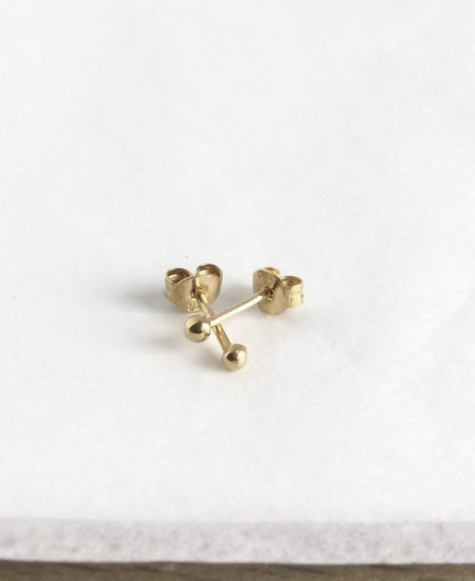 Atelier Vague, earrings dot gold