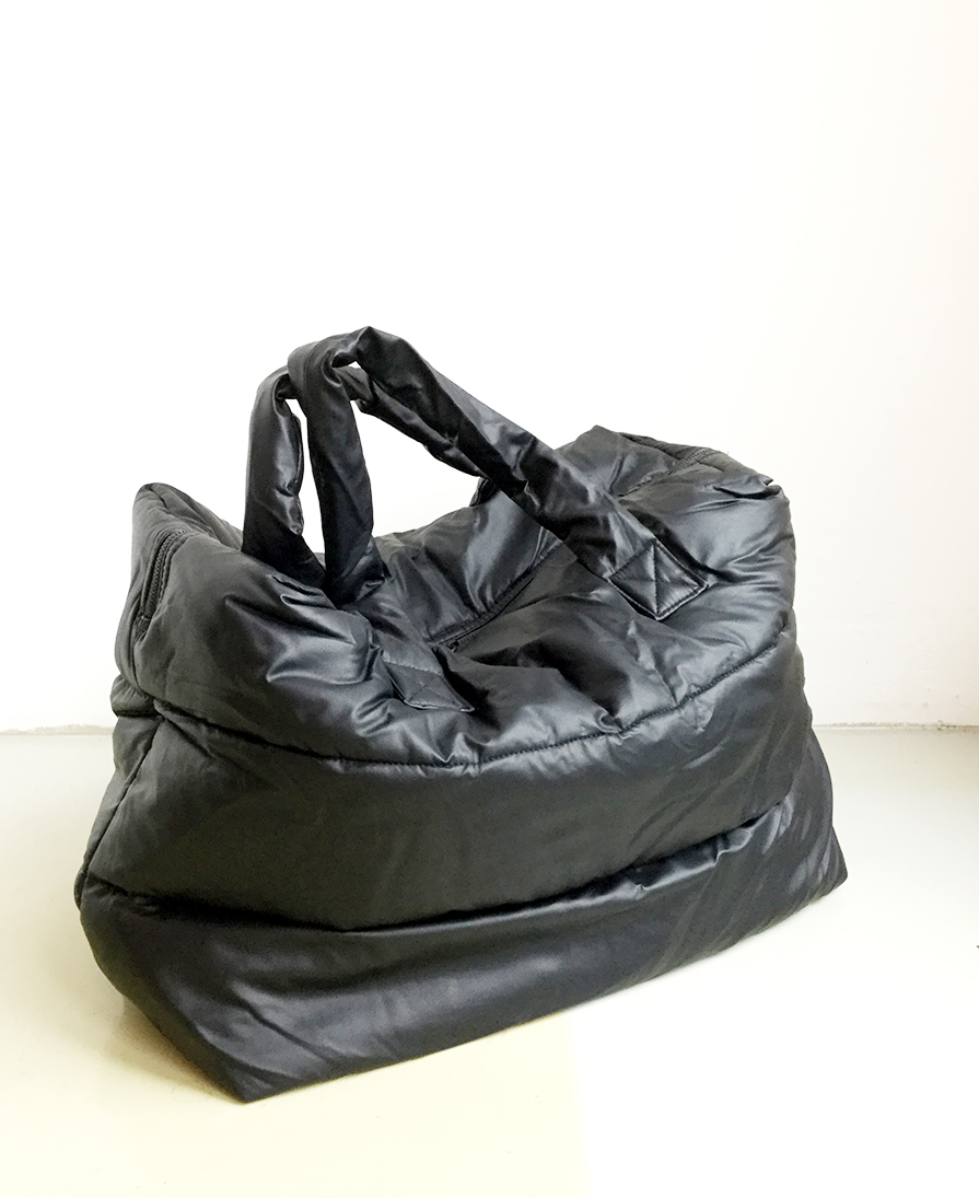 Tinne+Mia, Camill big puffy weekender - black