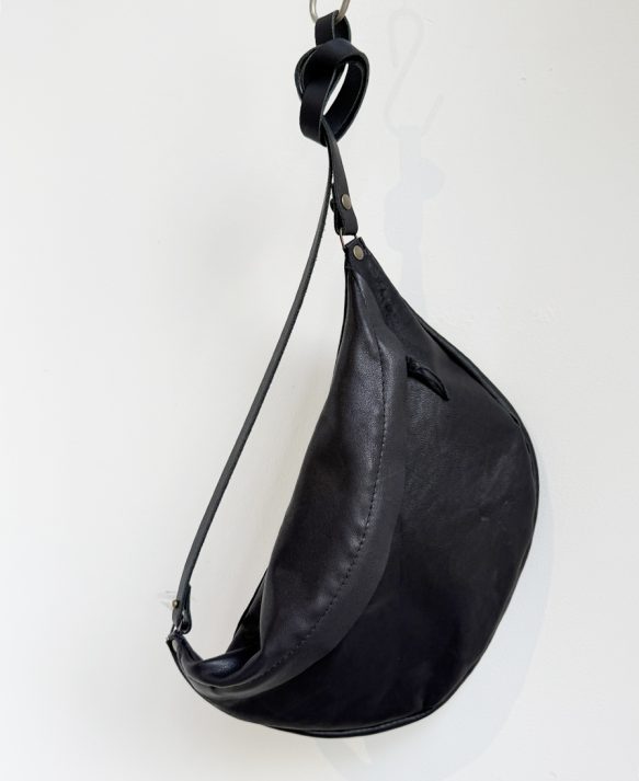 O*, smile bold M / black