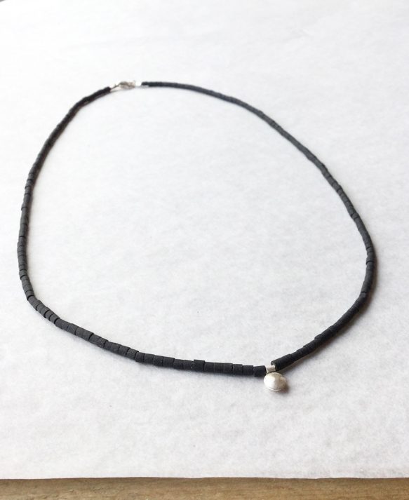 Nolda Vrielink, necklace - black jade