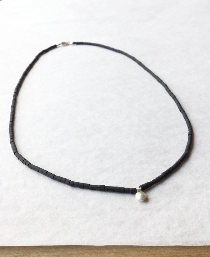 Nolda Vrielink, necklace - black jade
