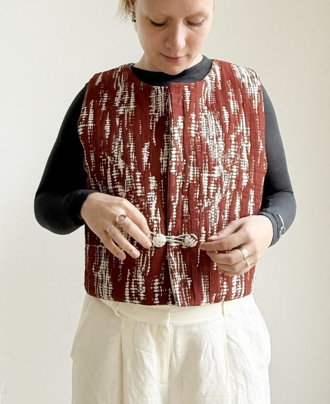 O*, gilet #001 - jaquard red - Image 5