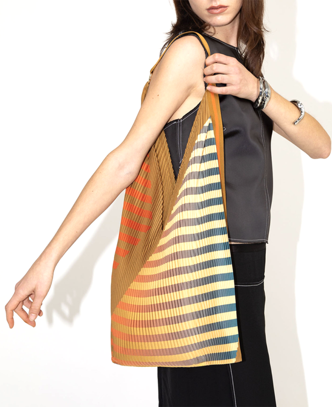 Multitudes, pleated Y bag / + colors - Image 3