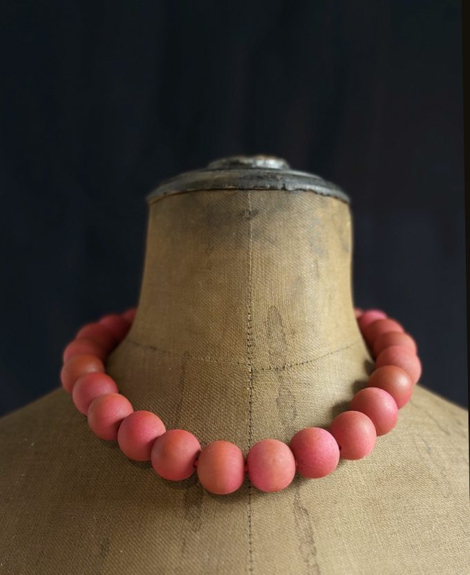 O*, necklace wooden beads - brownish pink - Image 2