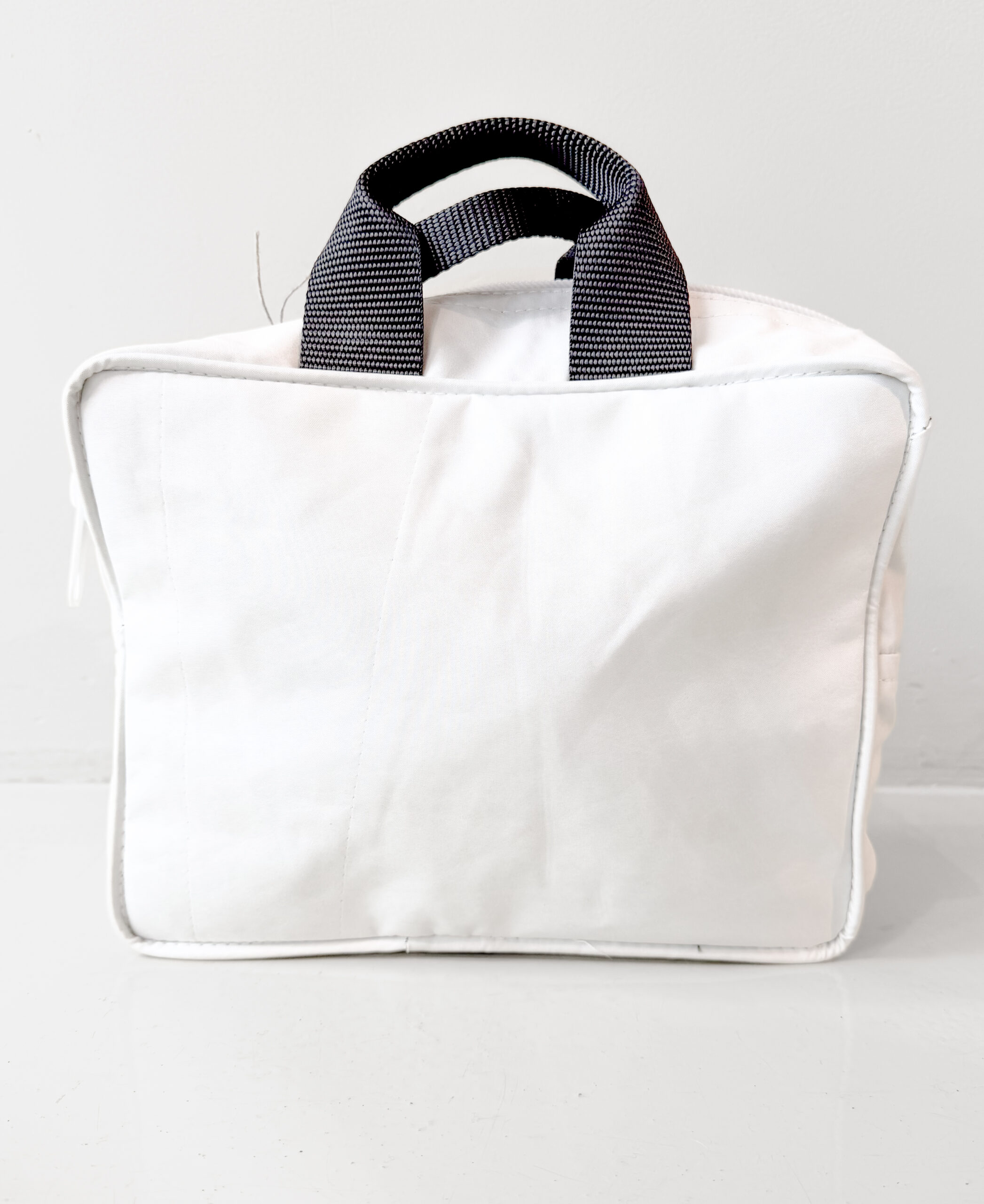 puebco, snow jacket handbag - Image 2